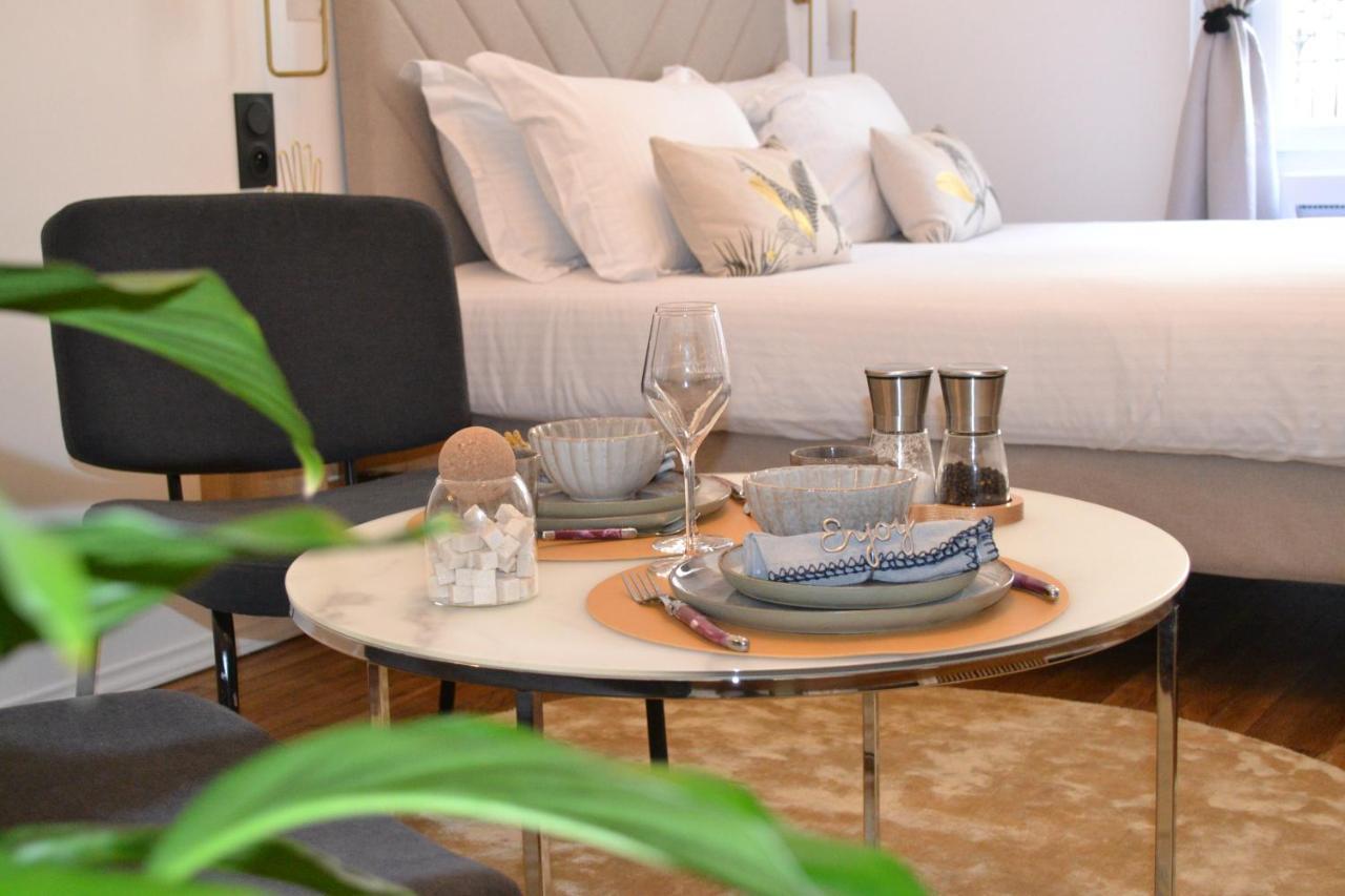 So Guest, Clou Dans Le Fer, Modern Suite Near Cathedral Reims Zewnętrze zdjęcie