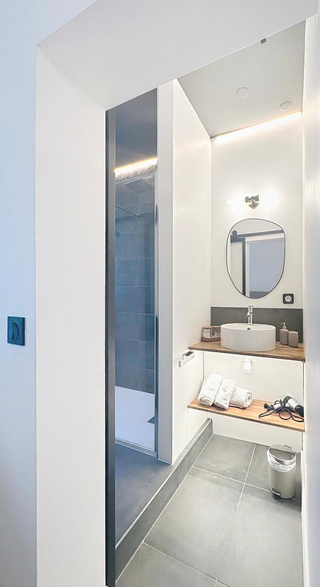 So Guest, Clou Dans Le Fer, Modern Suite Near Cathedral Reims Zewnętrze zdjęcie